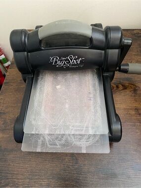 Sizzix Big Shot Die Cutting Machine - Black and Gray